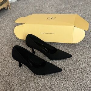 Cost Island 7.5 never worn, new in box